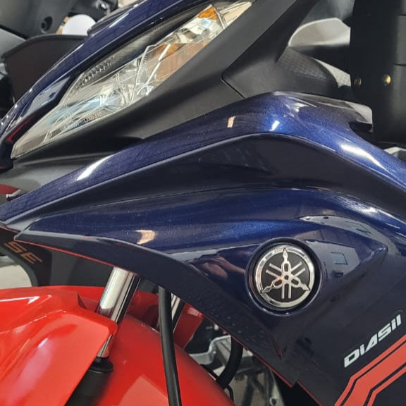 YAMAHA ACCESSORIES 3D EMBLEM YAMAHA LOGO 45MM / 25MM CHROME (SILVER / GOLD) PREMIUM QUALITY WITH 3M DOUBLE SIDE TAPE
